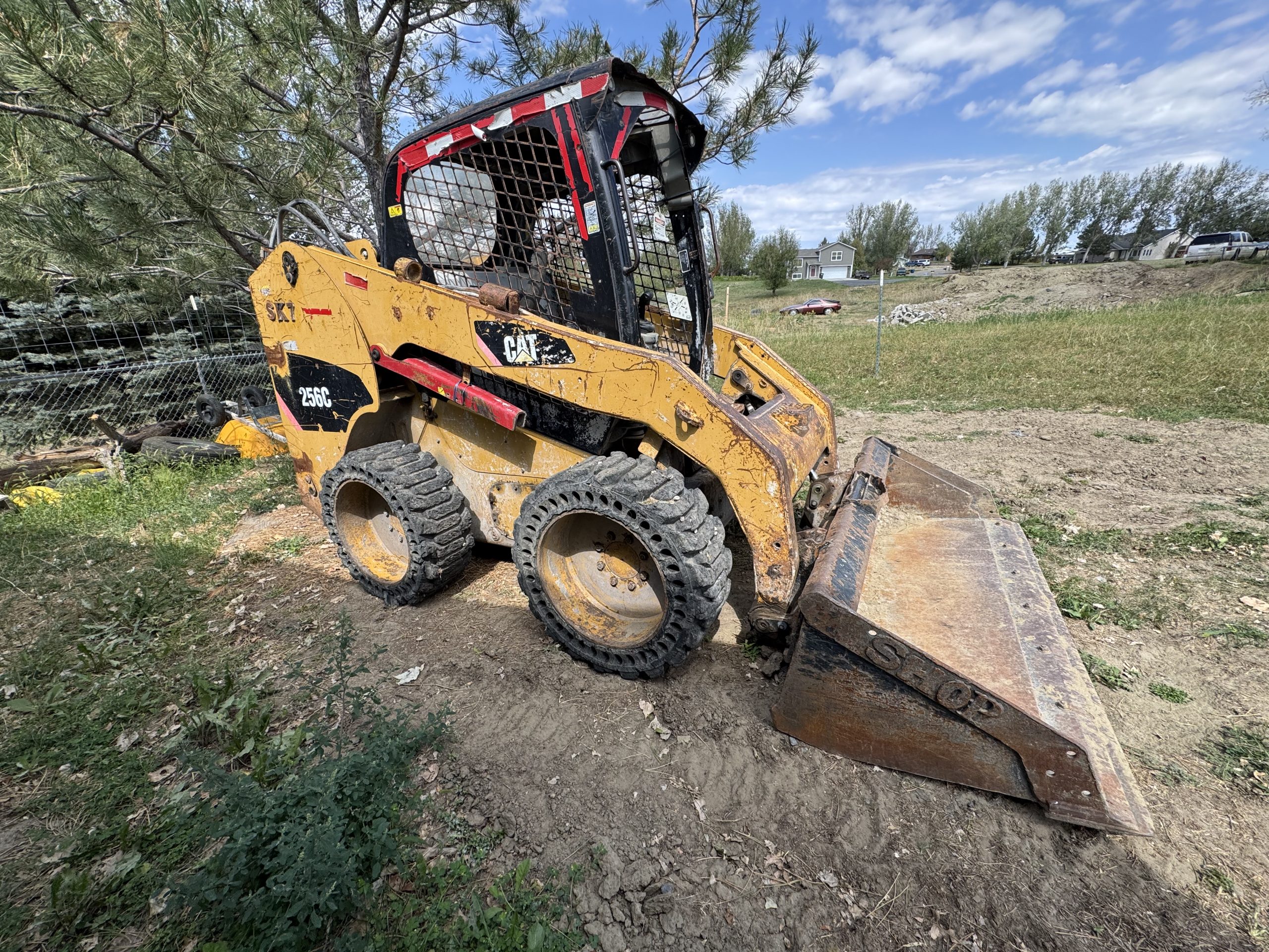 Skid Steer Service in Billings. Dirt & gravel spreading, driveway repair & maintenance, land clearing & site preparation, brush & vegetation removal, grading & leveling, backfilling & excavation support, trenching assistance, small demolition projects (sheds, concrete pads, etc.), post hole digging (for fencing, signposts, etc.), material hauling & placement (rock, soil, mulch).